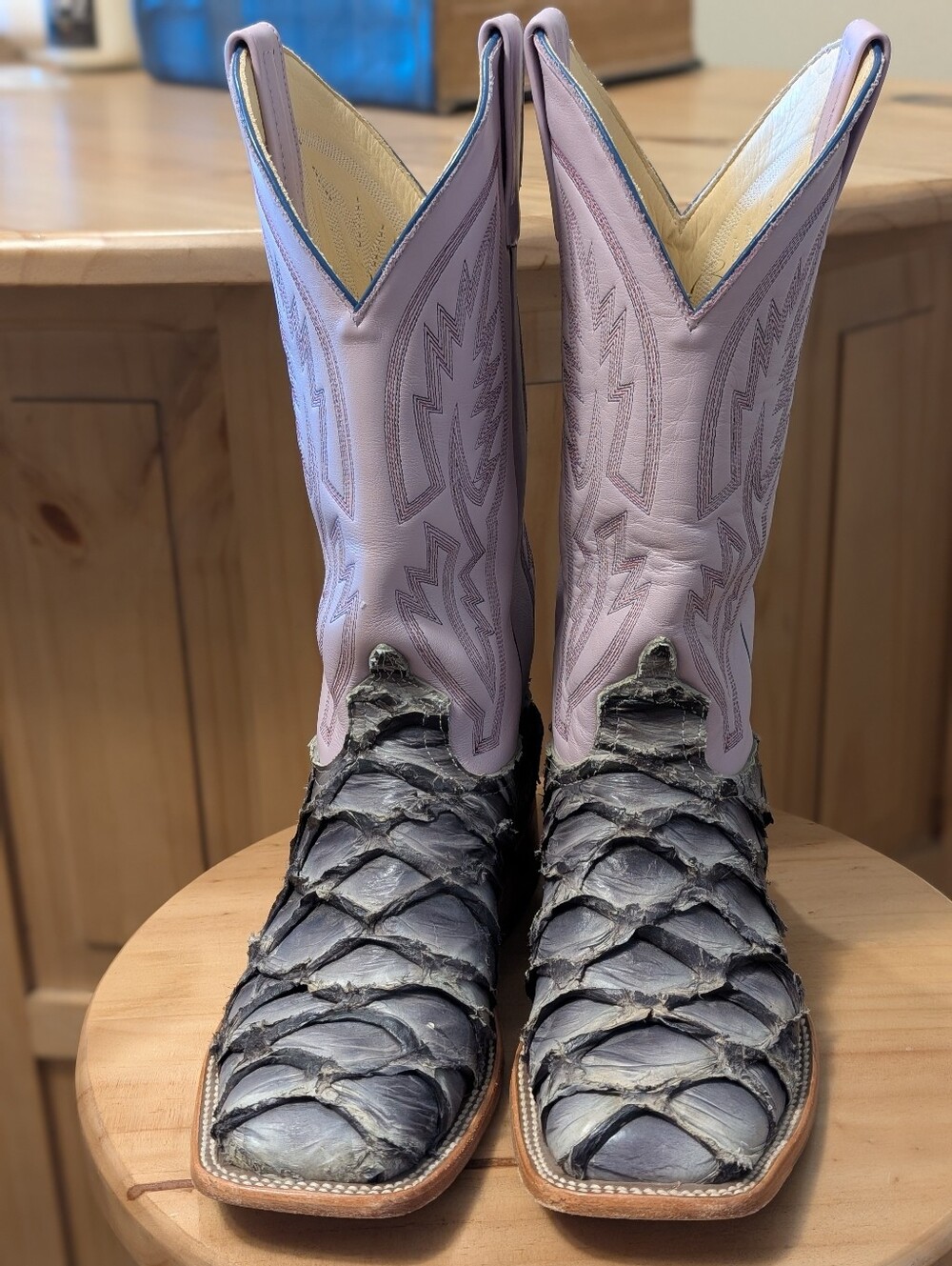 Macie Bean Top Hand Big Bass Boots 9.5 Women's